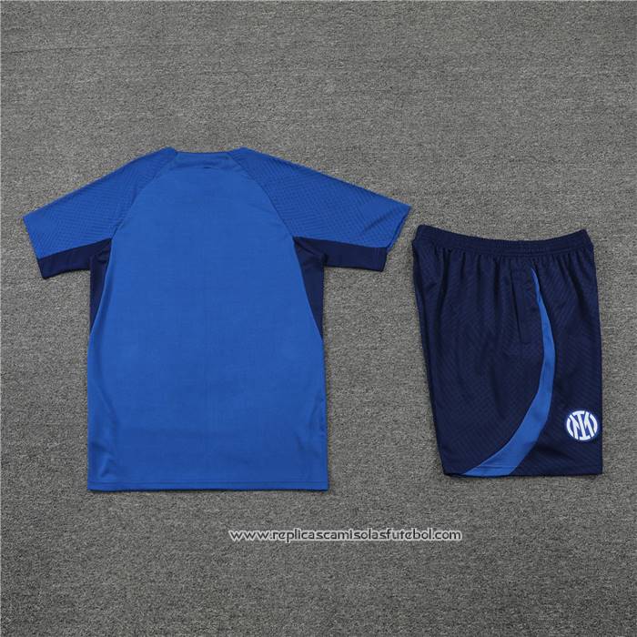 Fato de Treino
 Inter de Milao 
 2022-2023 Manga Curta
 Azul
 - Calcas Curta
